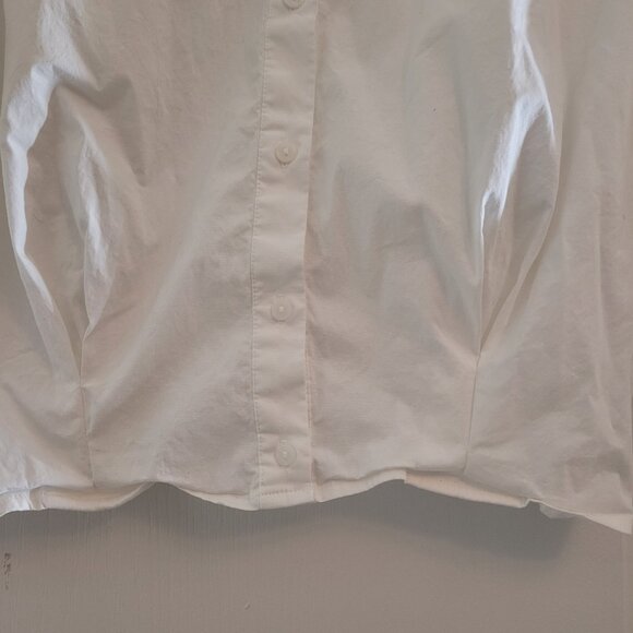 Dynamite Women's Basic White Crop Button-Up Shirt - Picture 4 of 5
